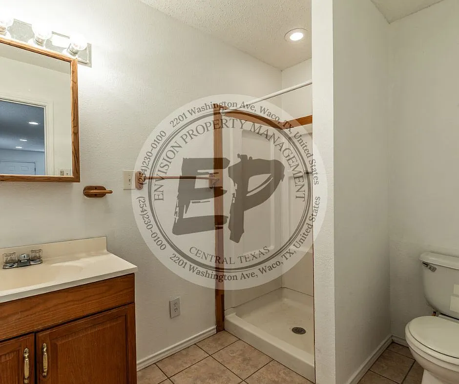 140 County Road 1604 - 1 — Photo 4