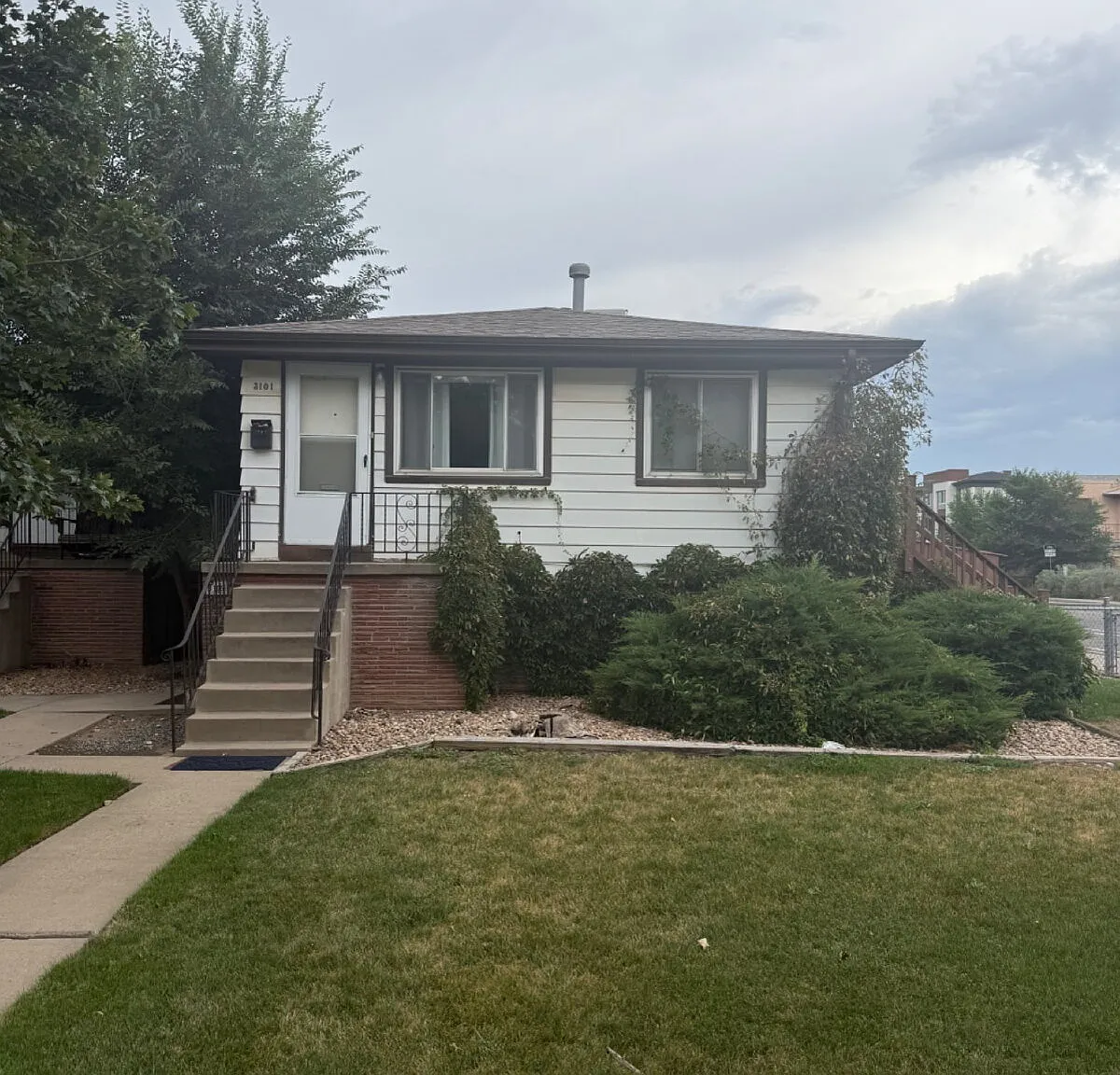2 bed, 1.0 bath, 794 sqft, $1,750 — Photo 1