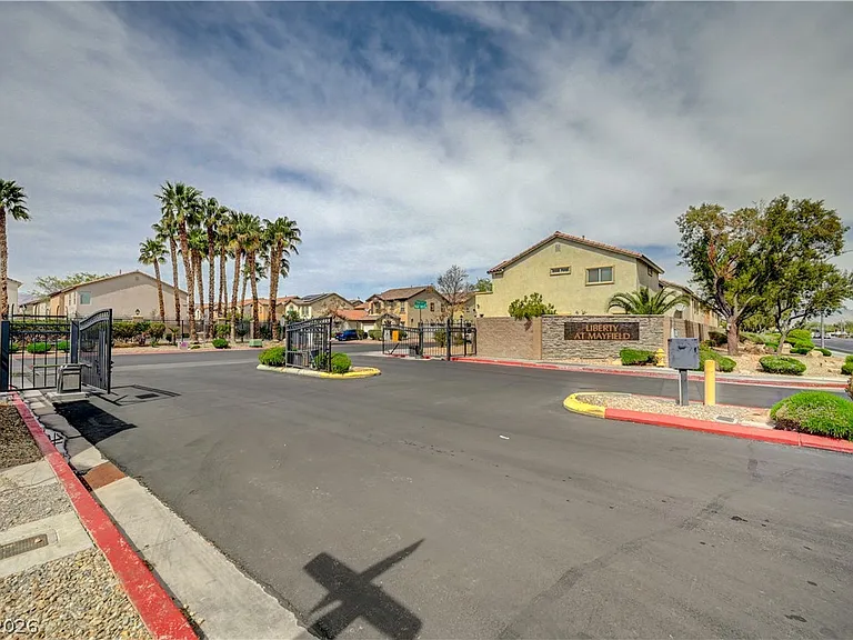 4208 Perfect Drift St — Photo 45