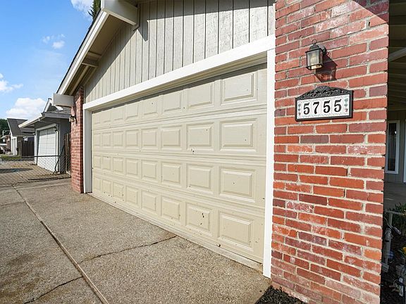 2nd image of 5755 Comanche Drive