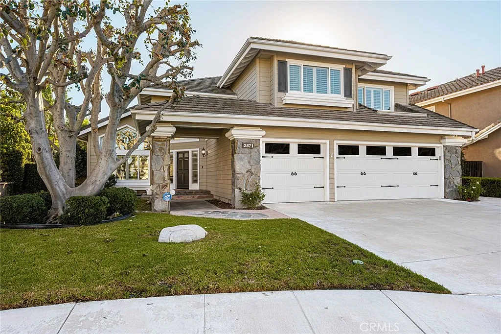 4 bed, 3447 sqft, $8,500 — Photo 2