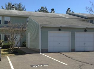 809 Misty Meadow Ln, South Windsor, CT 06074