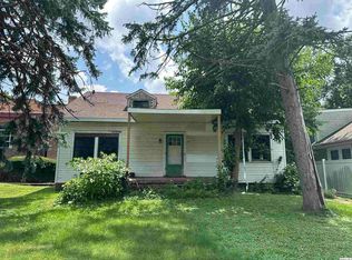 2430 Vermont St, Quincy, IL 62301