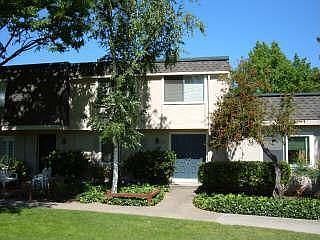 3rd image of 194 Banff Springs Way