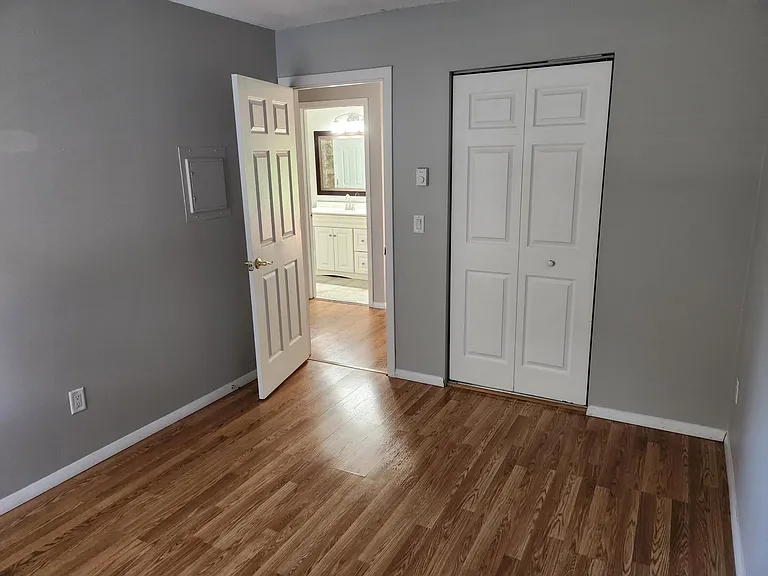 96 Wellington Dr — Photo 13