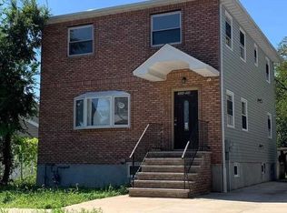104-28 191st St, Saint Albans, NY 11412