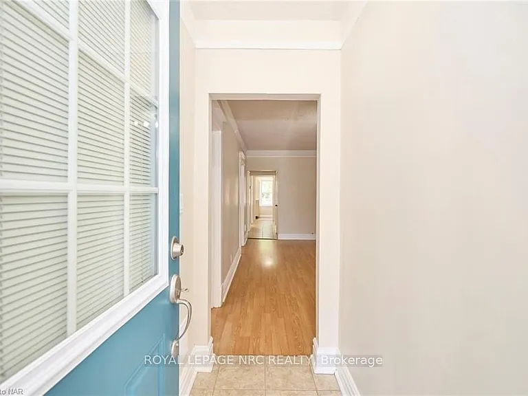 4592 6th Ave — Photo 7