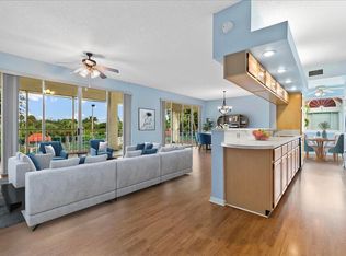 105 Half Moon Cir APT H2, Hypoluxo, FL 33462