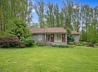 12 Dogwood Dr, Chester Twp., NJ 07930