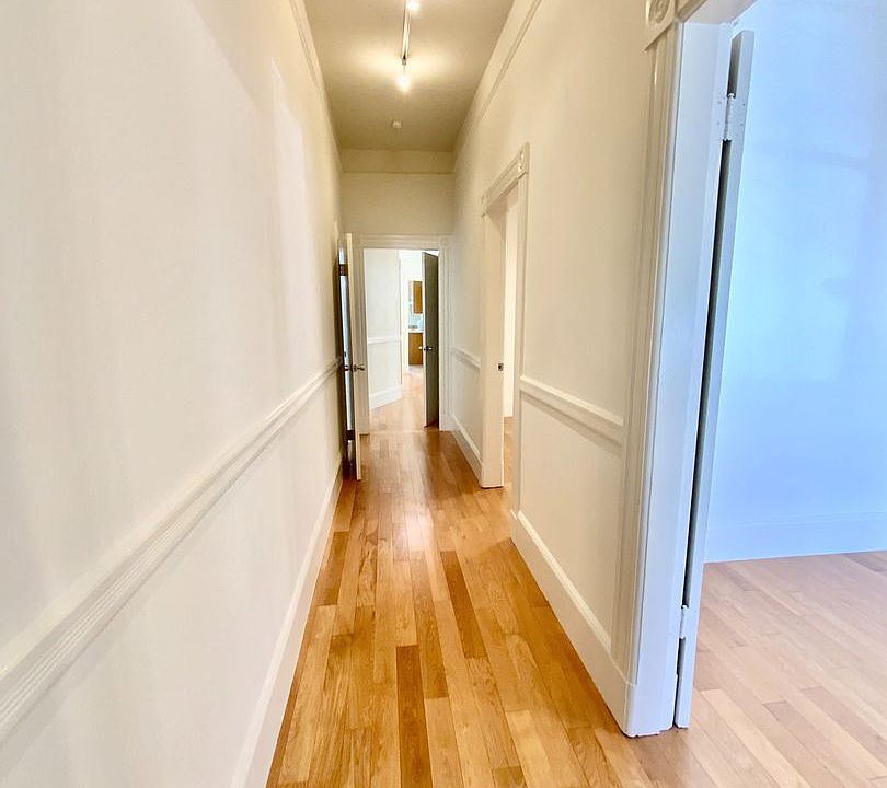 1st image of 135 Eureka St