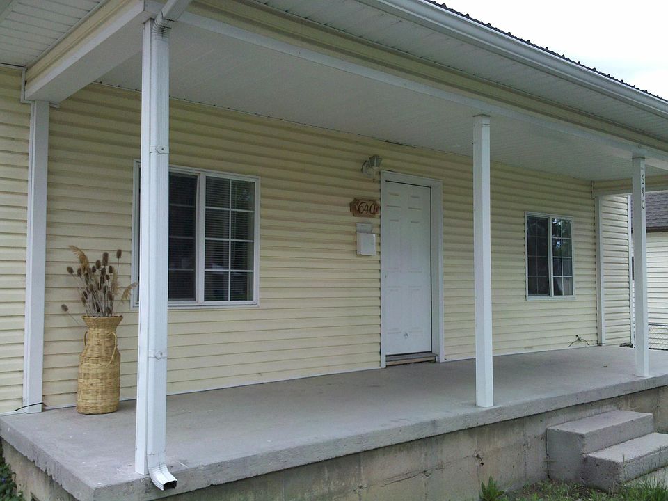 1st image of 640 N Main St