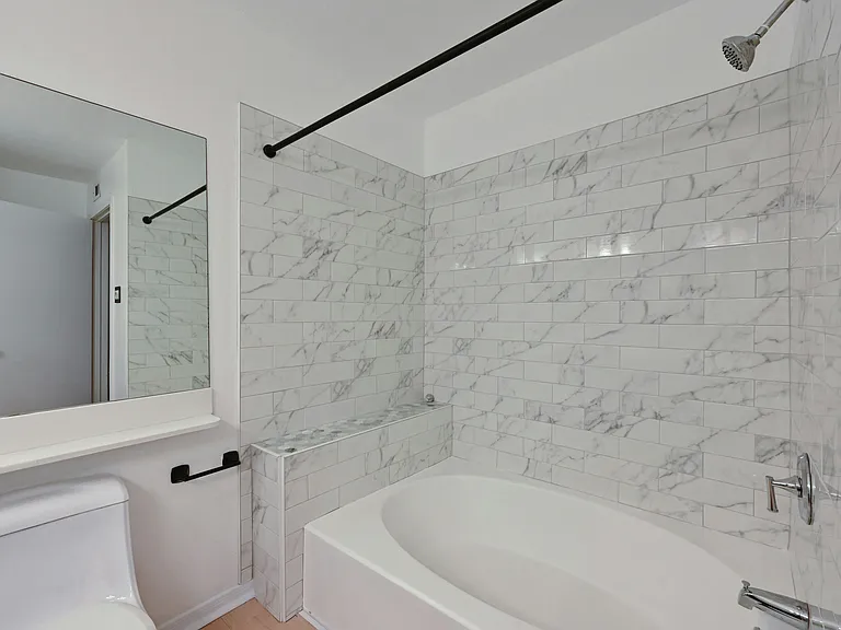 2450 Wickersham Ln #710 — Photo 14