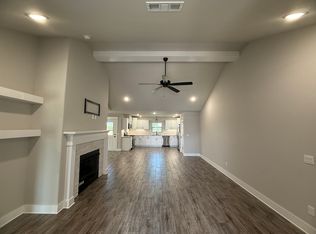 220 Palm St, Centerton, AR 72719