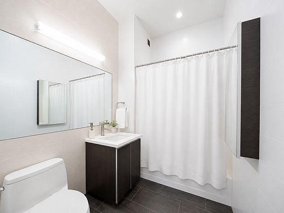 4th image of 321 W 37th St APT 5B