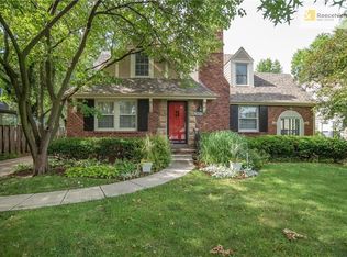 2900 W 51st Ter, Westwood, KS 66205