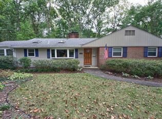 3505 Farm Hill Dr, Falls Church, VA 22044