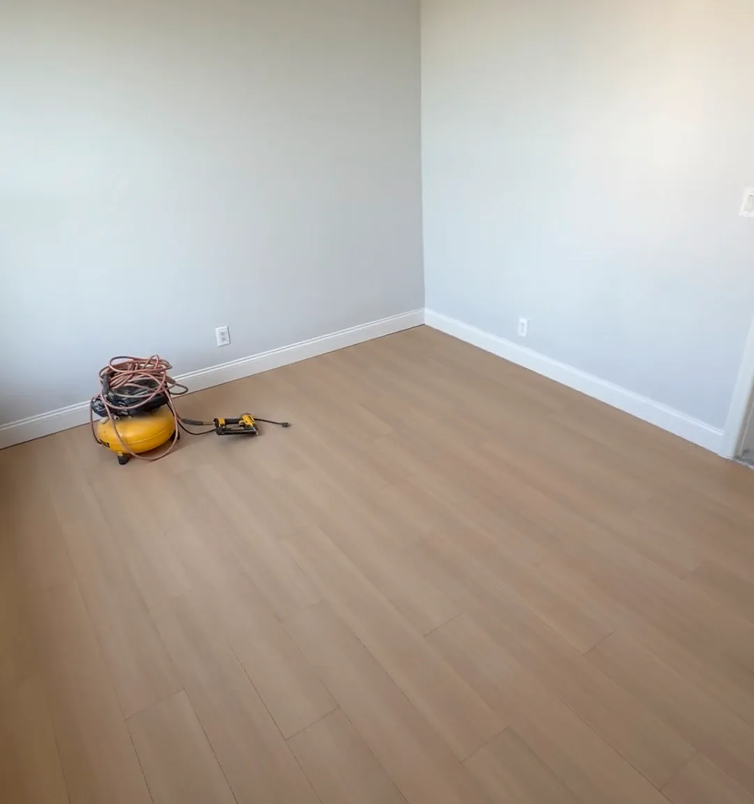 2 bed, 850 sqft, $2,304 — Photo 2