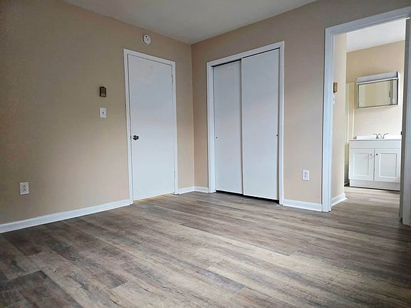 4th image of 113 Courtney Ave NE #3