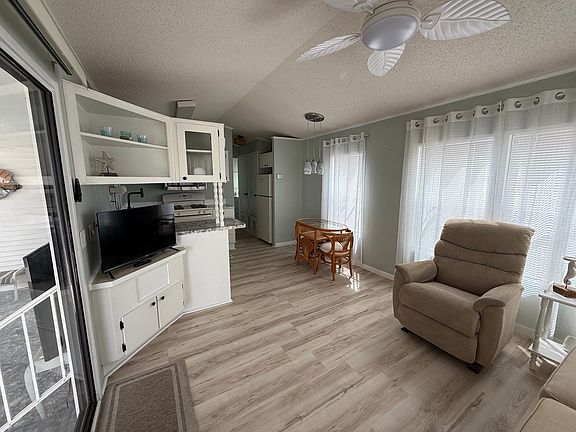 3rd image of 9 Barracuda Dr #3312