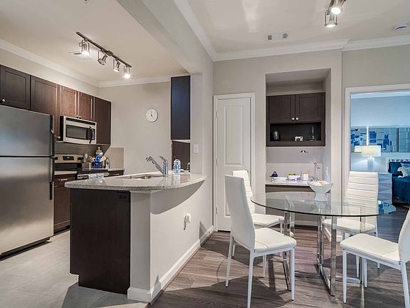 5th image of 2924 Clairmont Rd #2F-583