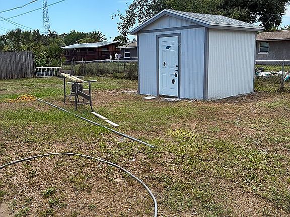 4th image of 8290 Osprey Rd