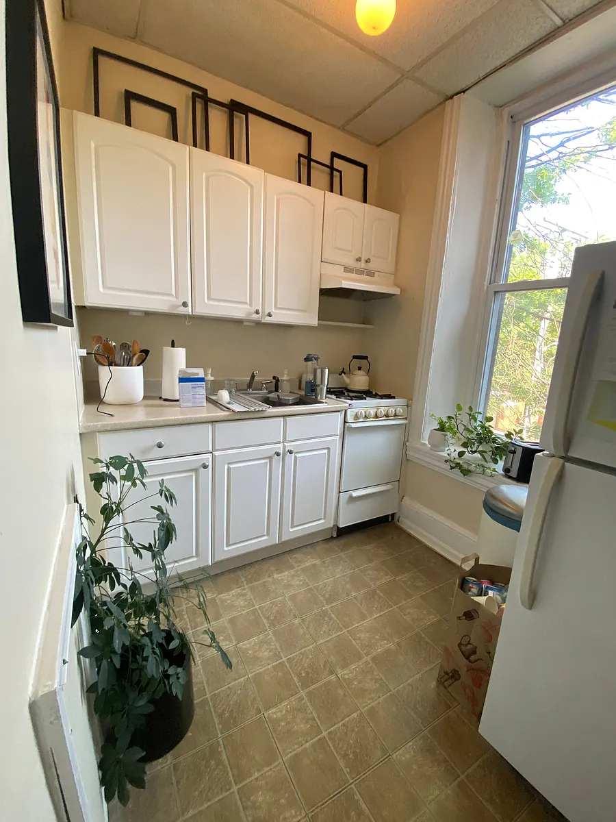 Building Photo - 4420 Osage Ave #2