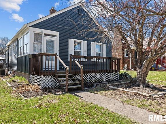 2nd image of 2209 W Lombard St