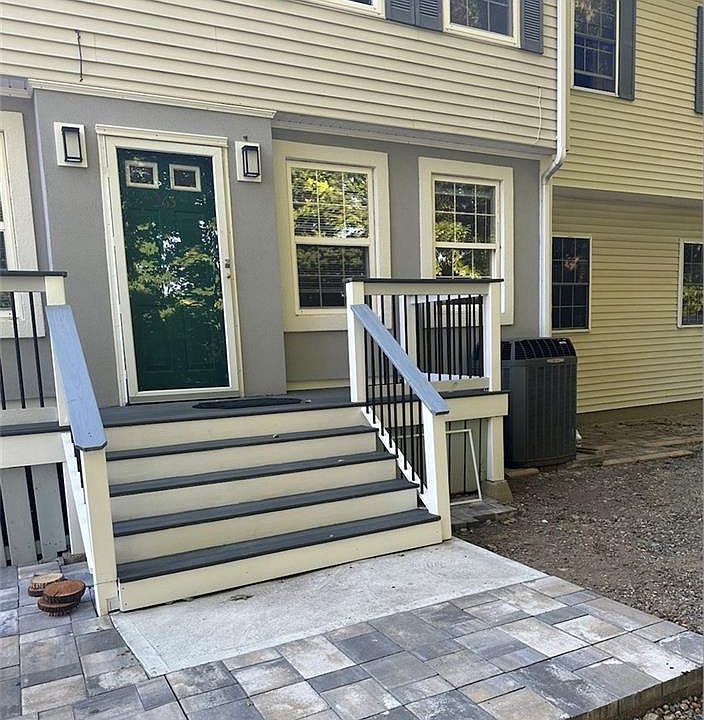 1st image of 1265 New London Ave