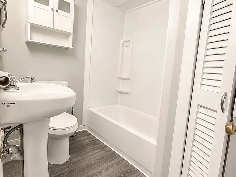 69 Kinsley St #1-D — Photo 3