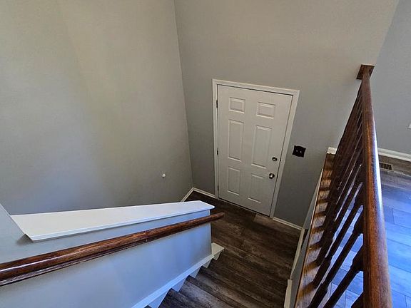 2nd image of 5040 Clifford Rd #5040