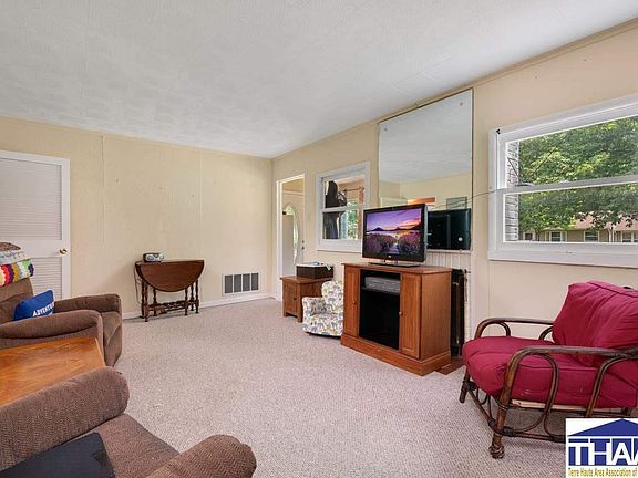 4th image of 225 McKinley Blvd