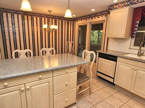5th image of 1277 Scenic Ct