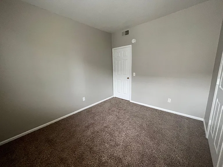1069 S Walden Way #127 — Photo 7
