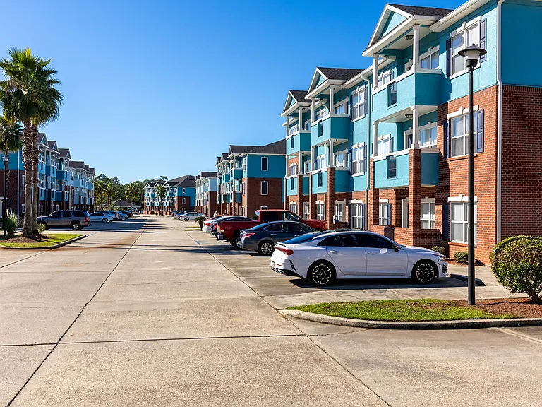 Oceanaire Apartments — Photo 25