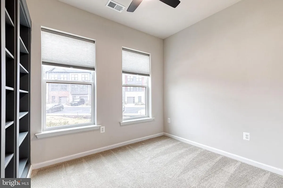 Building Photo - 297 Freshet Ln