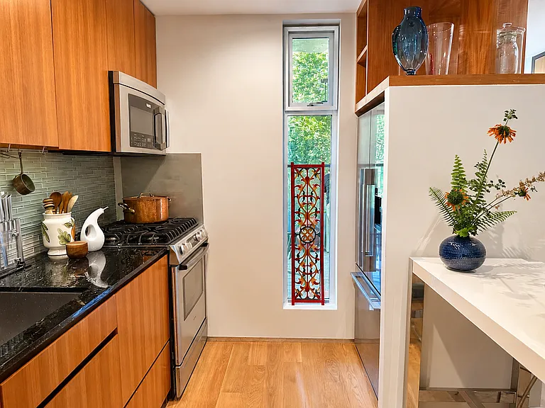 N Wattles Dr — Photo 5