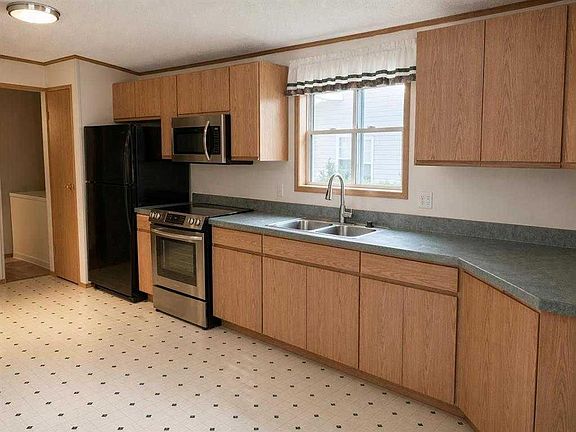 3rd image of 7 Doubletree Way