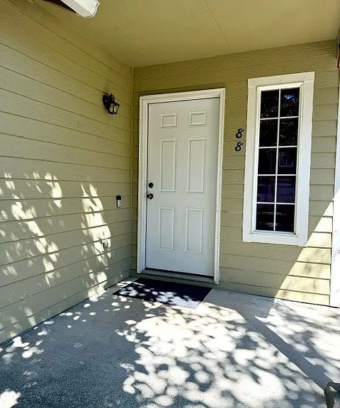 88 NW Lopez Ln — Photo 2