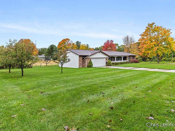 3rd image of 3278 Wildridge Dr NE