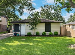 3407 Avenue D, Nederland, TX 77627