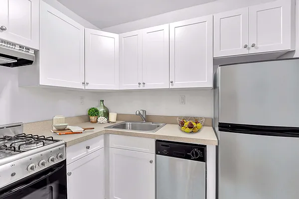 Rented by Joe Gotham LTD | media 14