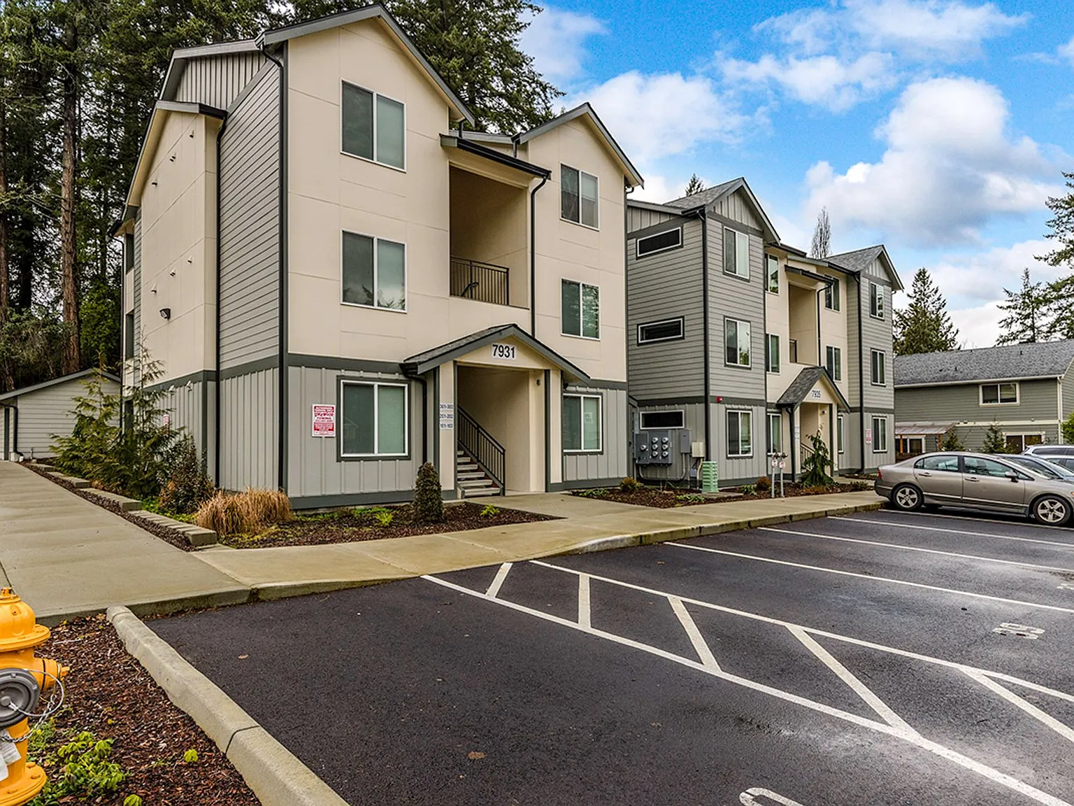 Lost Lake Forest Apartments — Photo 4