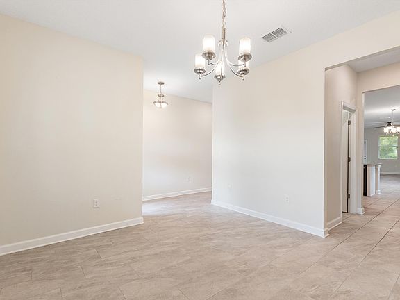 4th image of 8843 Fallen Oak Dr
