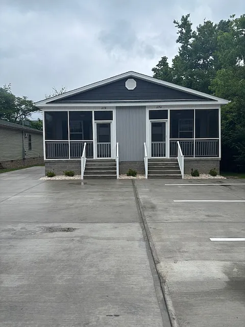 1 bed, 2400 sqft, $950 — Photo 1