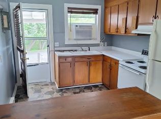 303 Salem St APT D, Thomasville, NC 27360