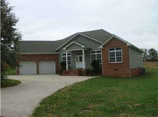 55 Greystone Dr, Ringgold, GA 30736