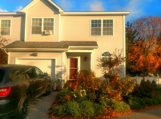 561 Lincoln Pl, Essex Junction, VT 05452