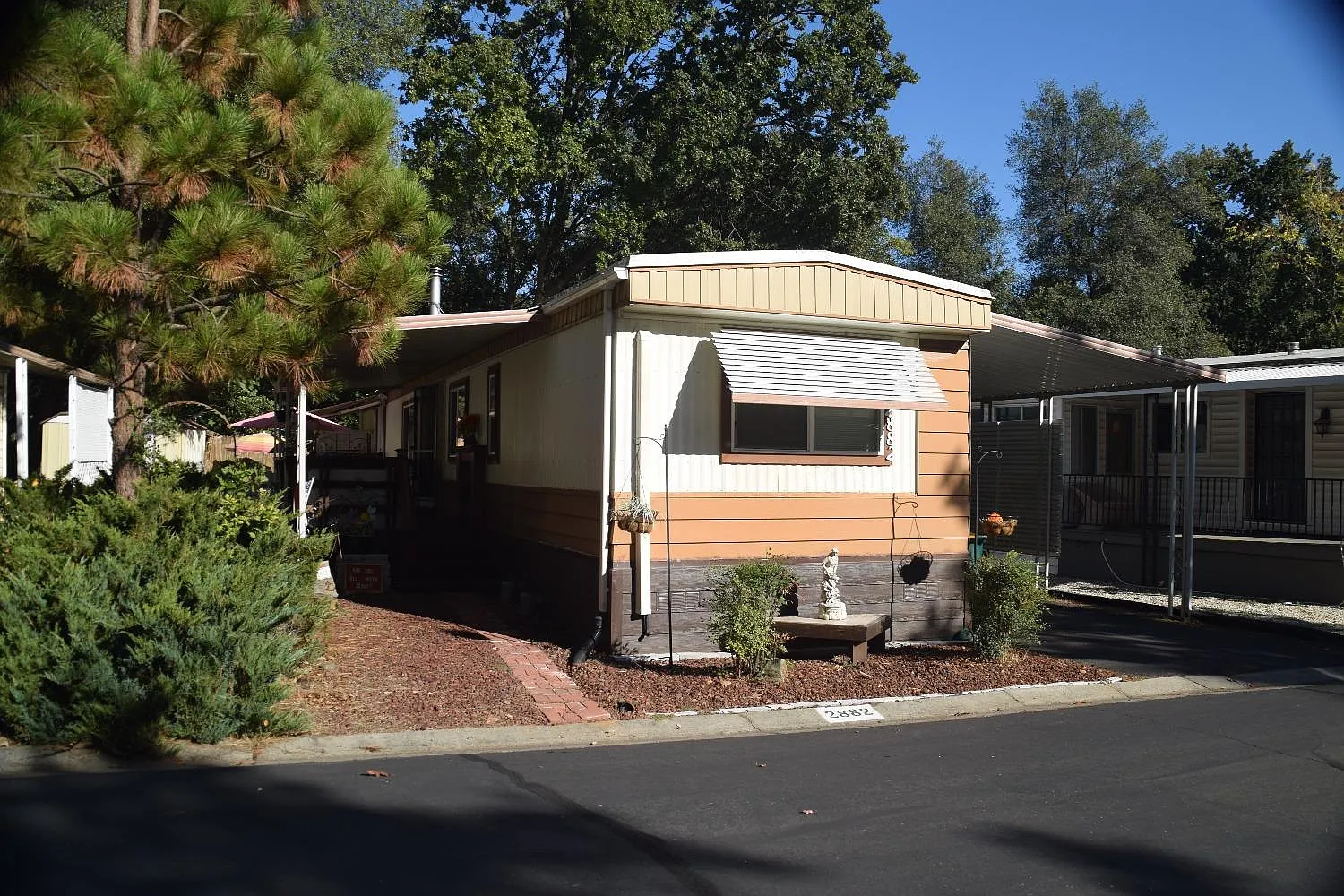 2882 Creek View Ln photo 1