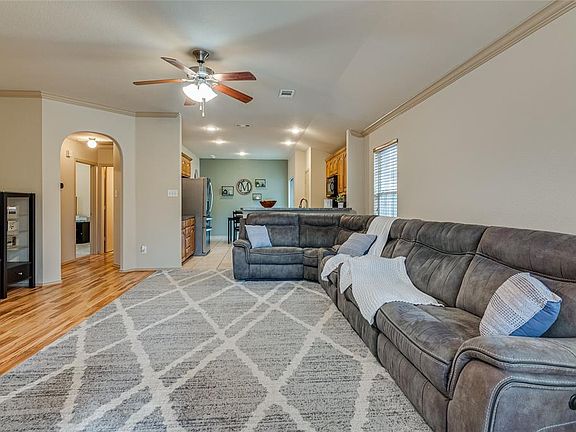 2nd image of 2112 Ingrid Ln