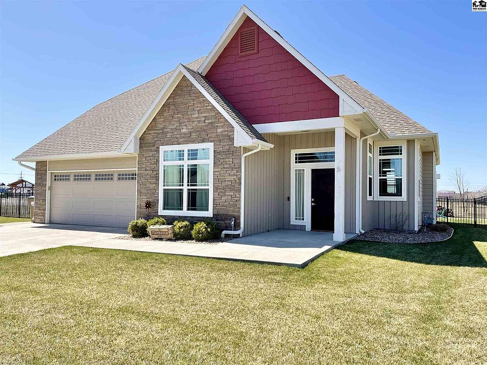 1st image of 5 Monarch Ln